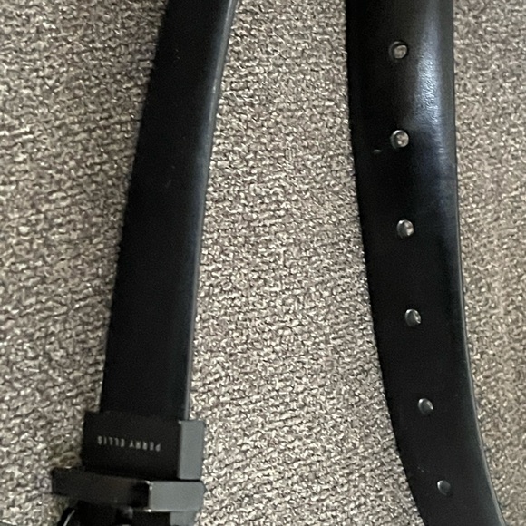 Perry Ellis Men’s Leather, Reversible Belt34/35 - Picture 4 of 6